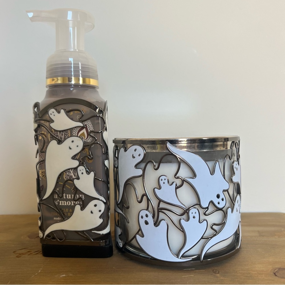 Bath and Body Works Glow In The Dark Candle & Soap Holder